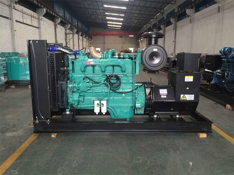 沅陵如何判断一个电压表是否具有自动量程切换功能？